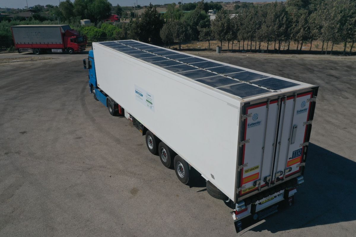 refrigerated solar trailer